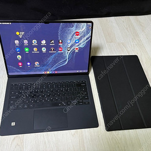 갤럭시 탭 S8 Ultra 128gb + 북커버 키보드 + 추가케이스 판매합니다.