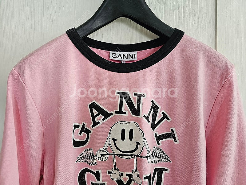 가니 GANNI 블랙 & 핑크 반팔 티셔츠 새상품(정품...--2