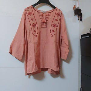 무배 새상품 S 루즈핏 아사면 수술 7부소매 블라우스 써스데이아일랜드