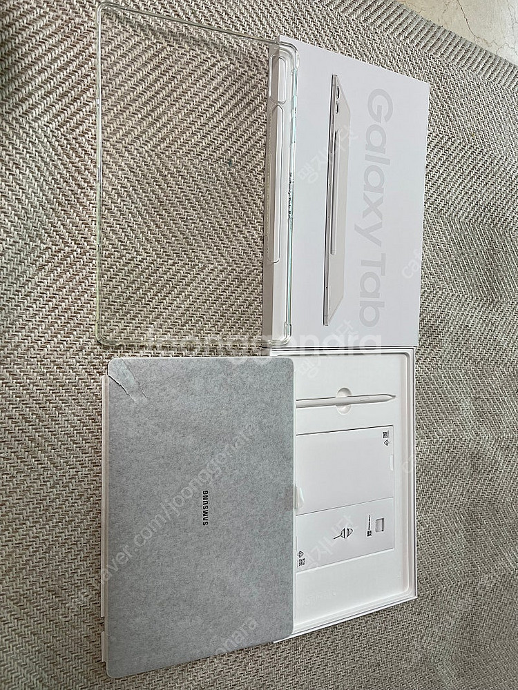 갤럭시탭 s9+(s9 플러스) 베이지 색상 판매합니다--2