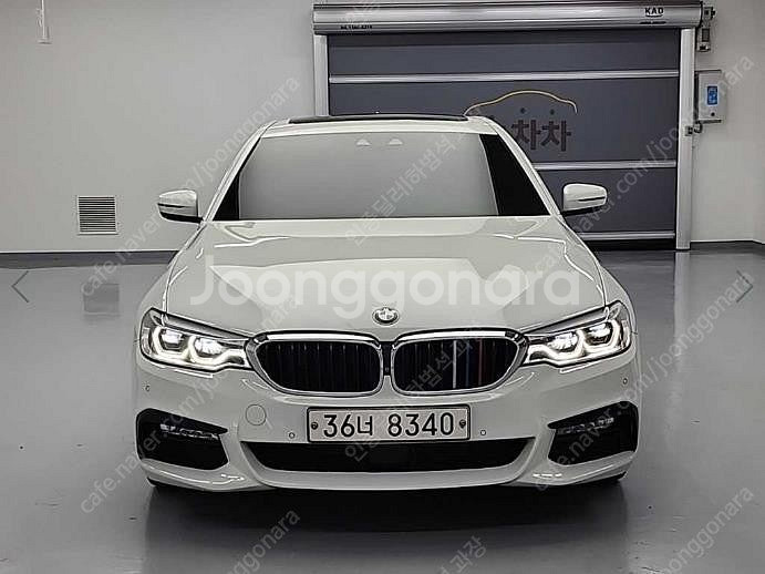 @17년식 5시리즈(7세대) 520d xDrive M스...--2