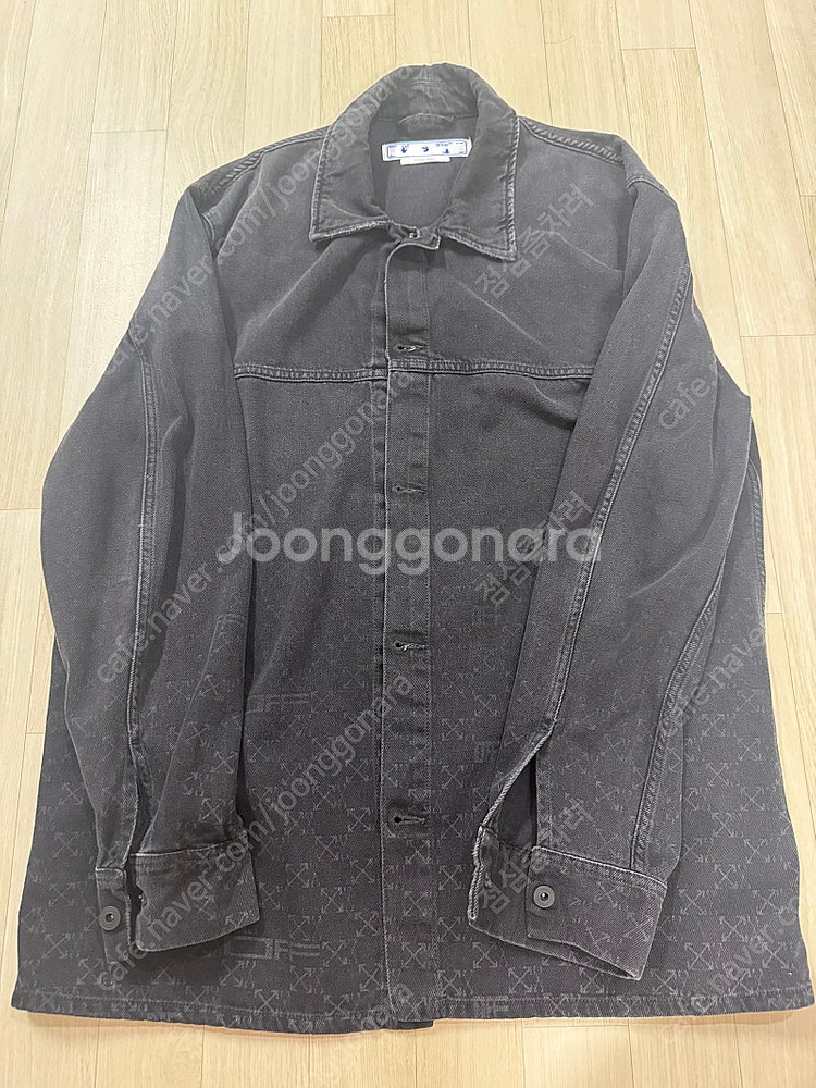 오프화이트 흑청자켓 XXL사이즈 판매합니다.--0