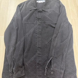 오프화이트 흑청자켓 XXL사이즈 판매합니다.
