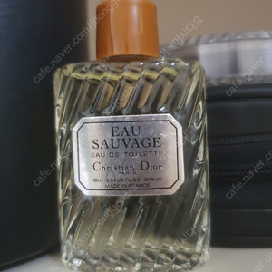 옛날 디올 향수 EAU SAUVAGE EAU DE TOILETTE 10ml 판매가능할지 올려봅니다.