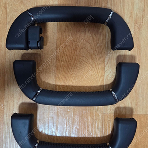 제네시스프라다 루프 손잡이 팝니다.