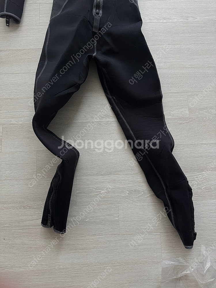 SCUBAPRO 스킨스쿠버 슈츠 M50 팝니다--0