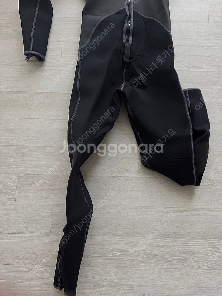 SCUBAPRO 스킨스쿠버 슈츠 M50 팝니다--1