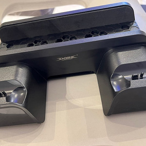 PS4 프로 슬림 스탠드 DOBE TP4-882 듀얼쇼크 충전 냉각 팬 더블 거치대 받침대