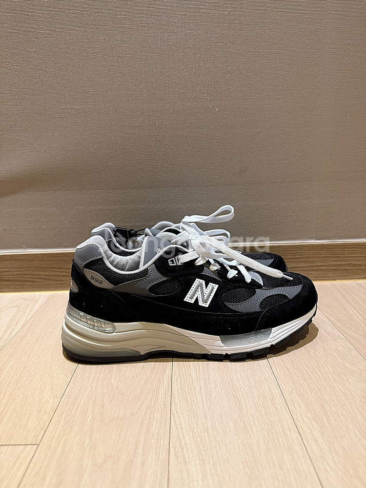 뉴발란스 992 bk 250사이즈--1