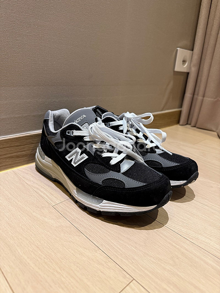 뉴발란스 992 bk 250사이즈--2