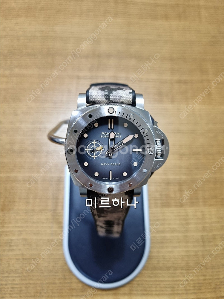 파네라이 섭마저블 네이비씰 pam1518--0