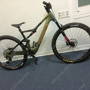 오베아 라이즈emtb m20카본 팝니다