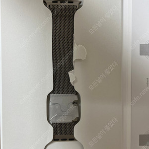 애플 공식 홈페이지 구매 | 애플워치 49mm 내추럴 티타늄 밀레니즈 루프 M | 택배비 포함 20만원 팝니다.