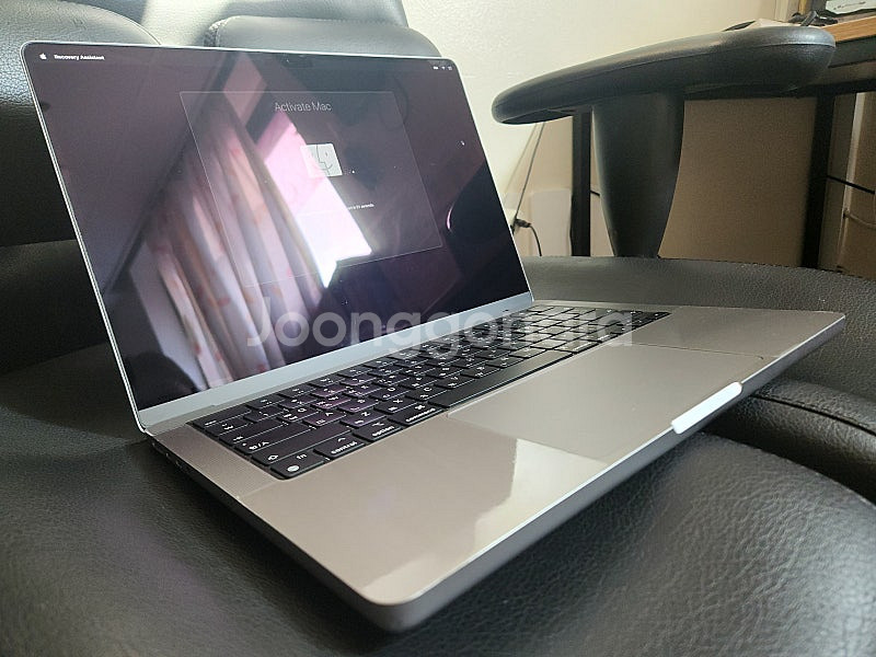 맥북프로 14인치 M3 8GB 512GB--2