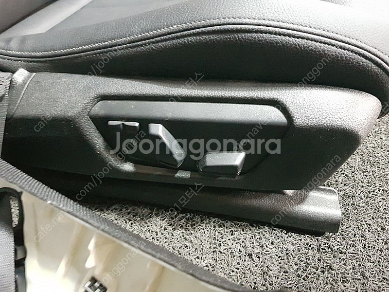 BMW E90 3시리즈 뒷범퍼 순정범퍼 팝니다--6