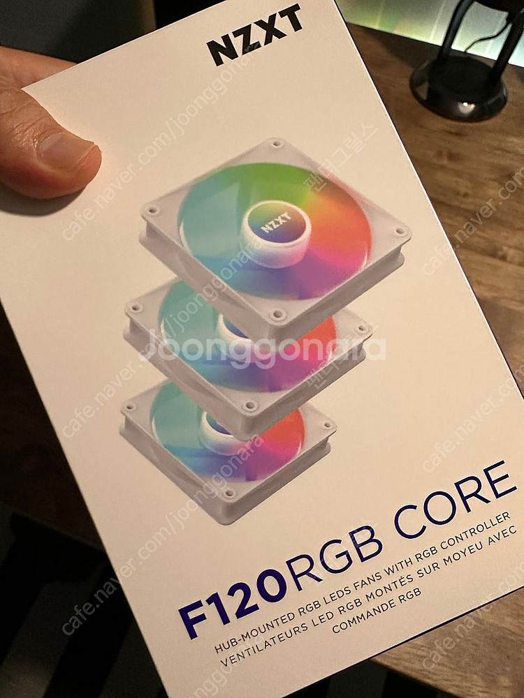 NZXT F120 RGB CORE 화이트 팝니다.--0