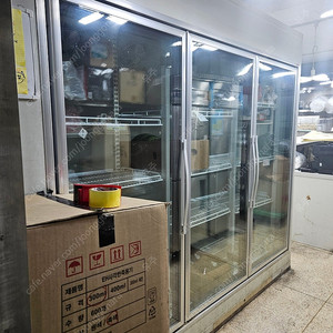 업소용 냉장고( 워크인냉장고 3도어) 편의점냉장고.저장고 (과일가게에서 썼어요)