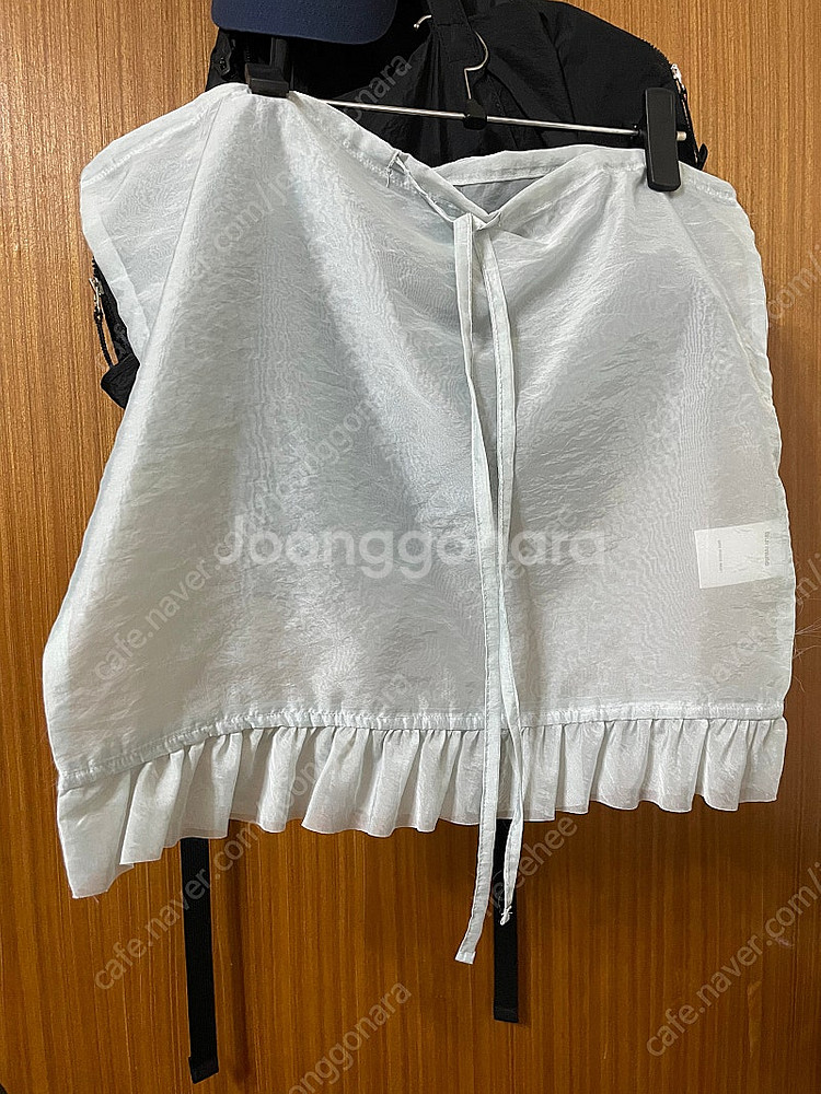 버뮬라 레어어드 쉬어 스커트 블루컬러 팝니다. 원사이즈...--2