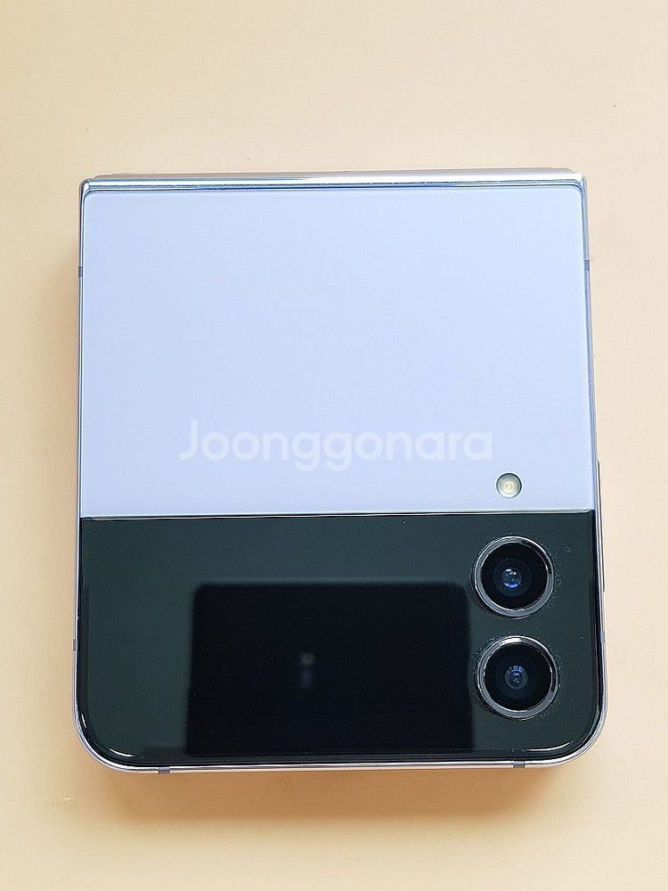 갤럭시 제트플립4세대 256G 퍼플(F700) 판매합니...--0