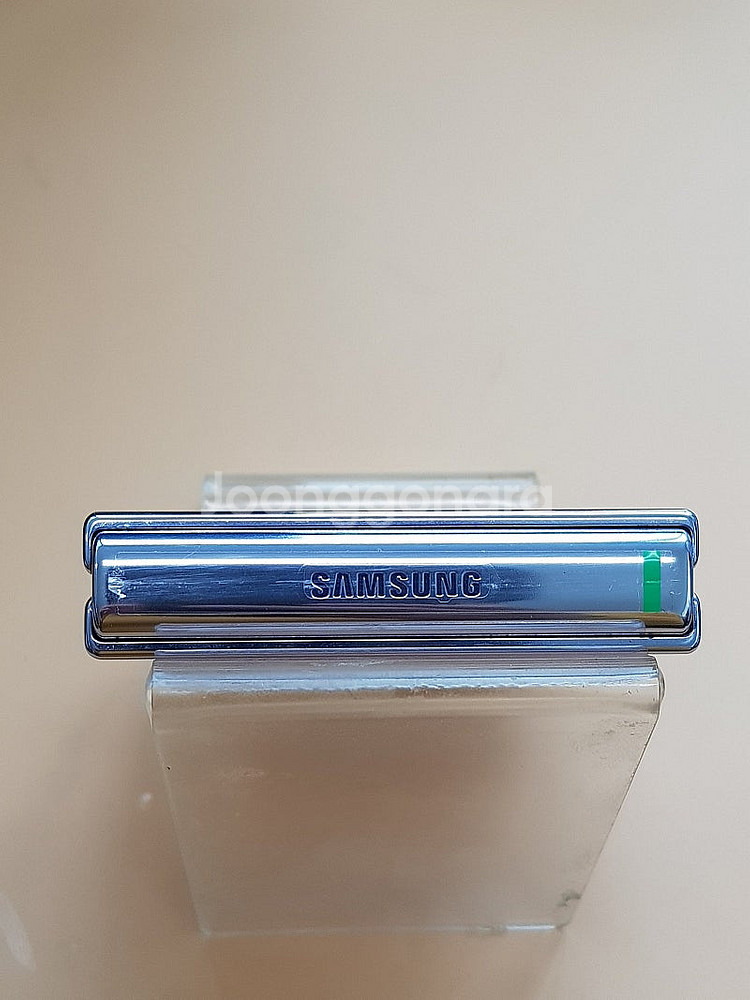 갤럭시 제트플립4세대 256G 퍼플(F700) 판매합니...--6