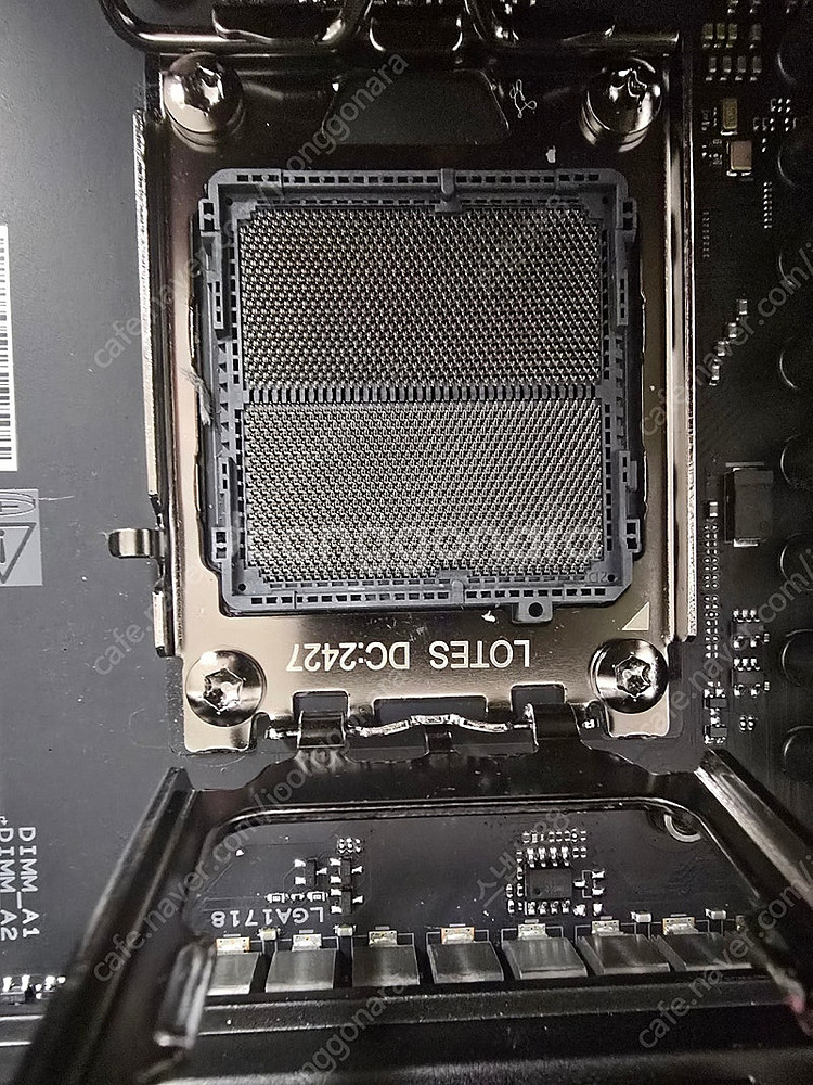 ASUS ROG CROSSHAIR X870E HERO ...--3