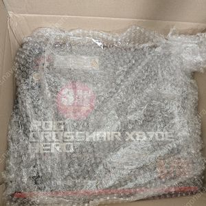 ASUS ROG CROSSHAIR X870E HERO stcom