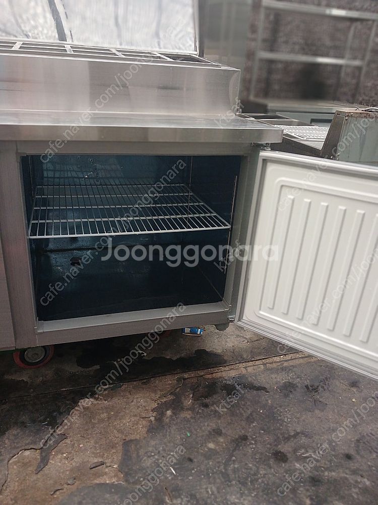 [판매] 1200 토핑테이블냉장고(상부 스텐덮개채용)--2