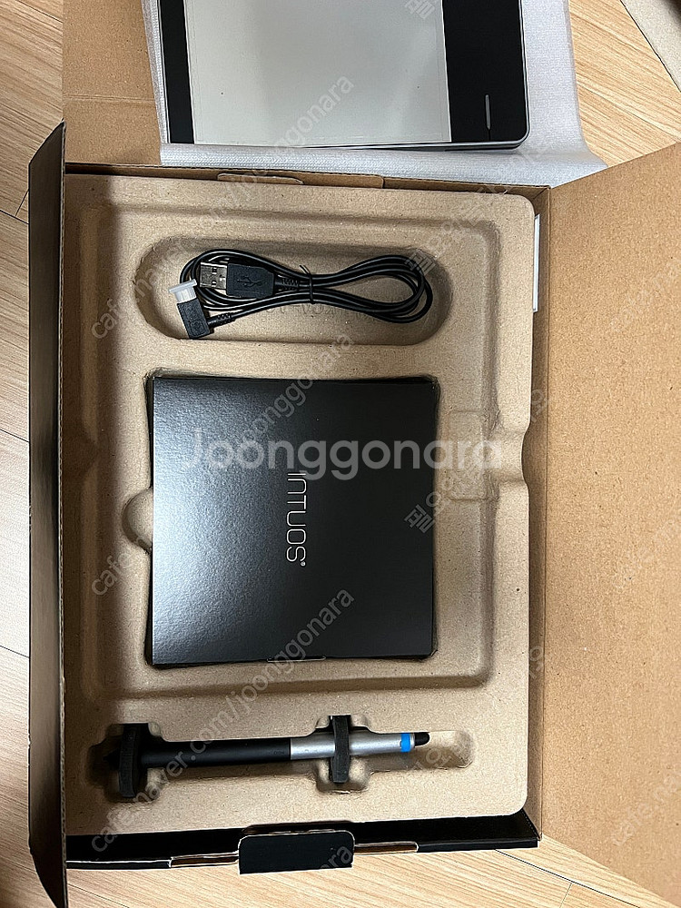와콤 INTUOS 펜앤터치 스몰 CTH480 CHT-4...--1
