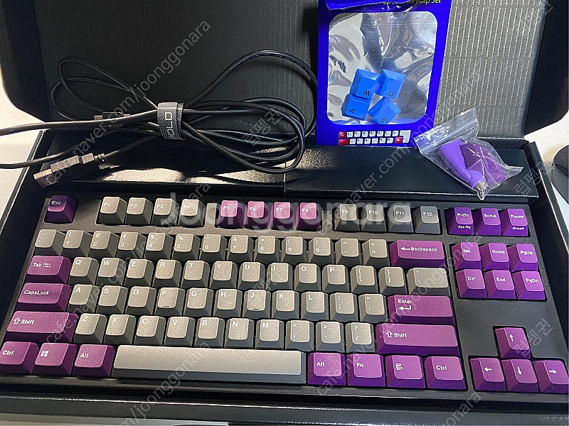 레오폴드 FC750R PD 퍼플/그레이 갈축 판매합니다...--2