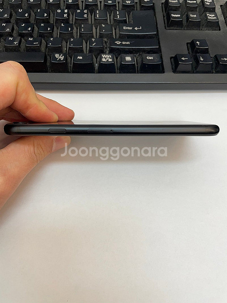 아이폰SE2 블랙 128GB 배터리90% 상태좋은 중고...--4