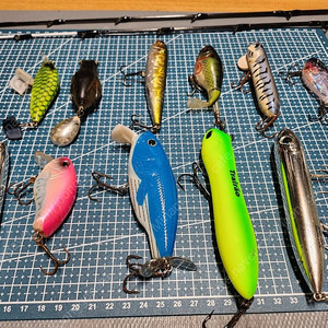 유명 브랜드 탑워터 하드베이트 판매합니다. 11종