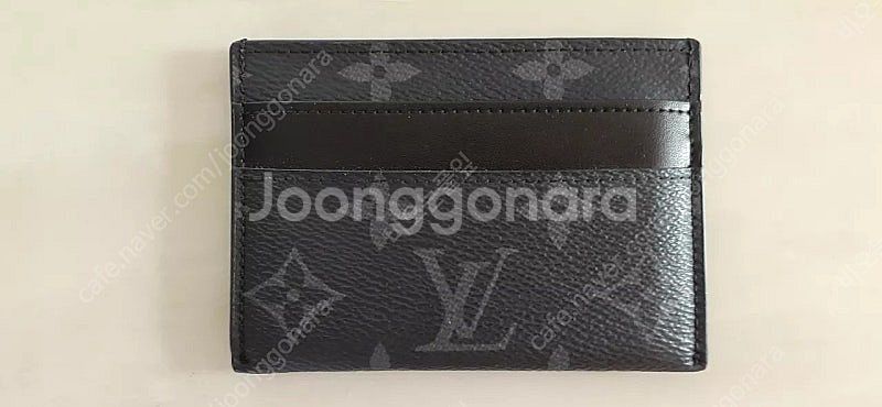 루이비통 고급 가죽 카드지갑 팝니다.--0