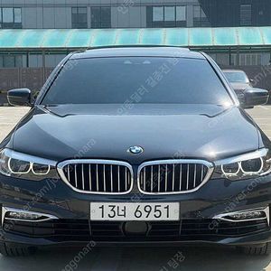 BMW 5시리즈 중고 5시리즈 중고차 bmw 520i 중고 회색 2018년식 520i 럭셔리 중고차카페