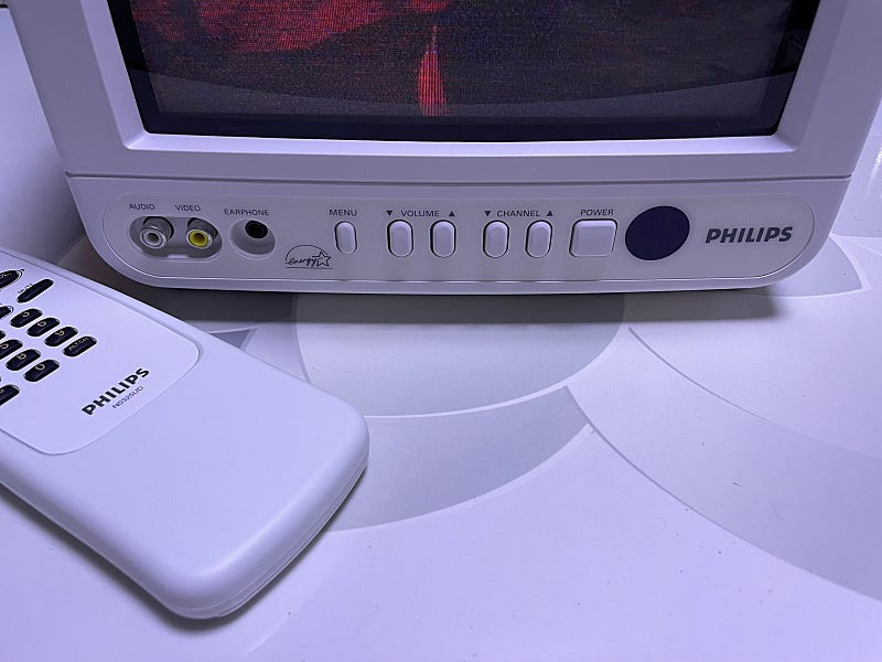 (새상품)필립스[PHILIPS]9인치 칼라티비~화이트색상 / 레트로티비 / 빈티지 브라운관tv--9