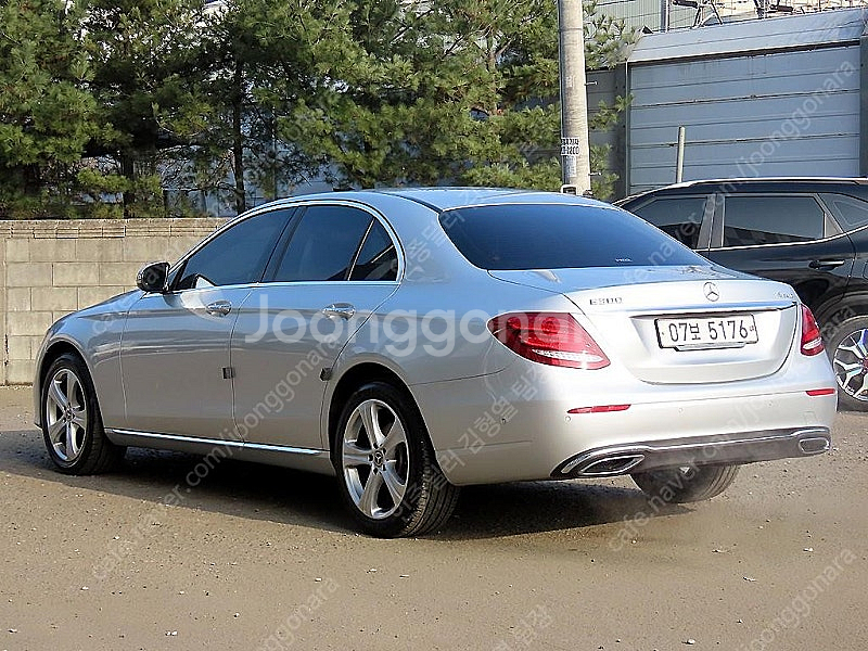 벤츠 E클래스 중고차 벤츠 중고차 수입중고차 은색 20...--4