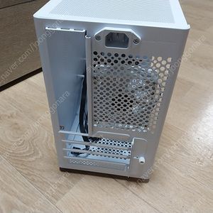 데이븐 u300 화이트 케이스 팝니다.