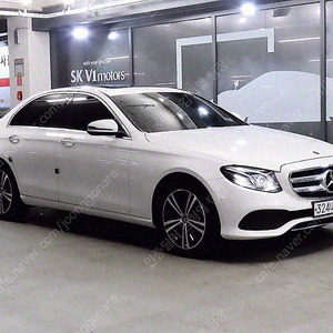 벤츠 E클래스 중고 벤츠 중고 승용차 흰색 2020년식 63,119km E220d 아방가르드 가성비 좋은 중고차