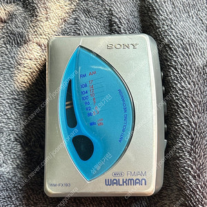 (부품용/수리용/장식품) 소니 워크맨 라디오 SONY WALKMAN WM-FX193 팝니다