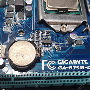 GA-B75M-D3H + Intel i5 3570