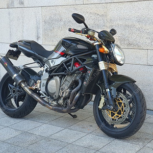 MV 아구스타 브루탈레 910R 팝니다.(가격내림)