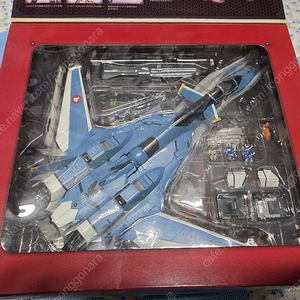 아르카디아 1/60 YF-19 도색의뢰작 팝니다.
