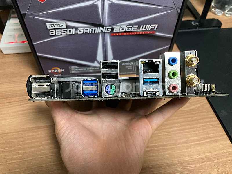 Asrock A520m-itx/ac--4