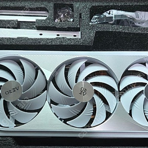 기가바이트 4080super aero