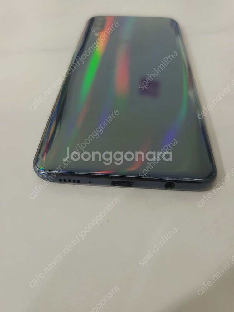 갤럭시 A50 블랙 64기가 매우깔끔한기기 5만원 판매...--2