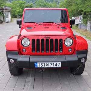 지프 랭글러 중고 JEEP 랭글러 2017년식 3.6 스포츠 사하라 4DR 중고차 할부가능