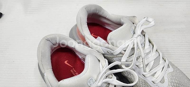 나이키 줌 인빈서블 런 플라이니트 런닝화 270사이즈--4