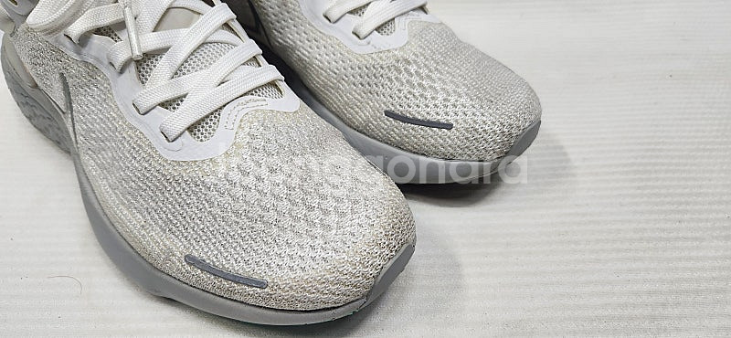 나이키 줌 인빈서블 런 플라이니트 런닝화 270사이즈--5