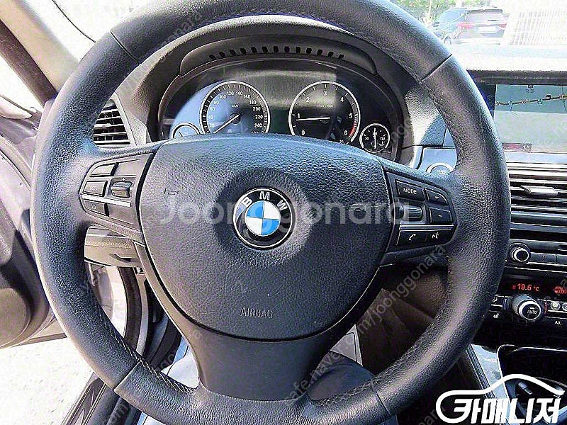 특가!BMW 5시리즈 (F10) 520d!! 880만원...--7