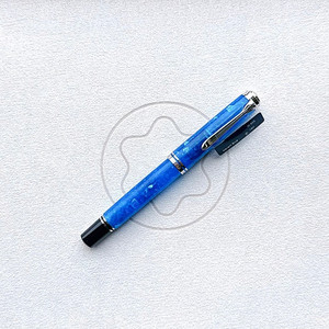 펠리칸 M805 바이브런트 블루(Vibrant Blue) EF 만년필 팝니다.