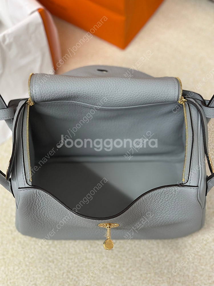 에르메스 린디26 끌레망스 블루글라시에 금장 K각인 (...--9